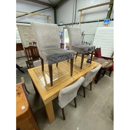 102 - Outlook oak extending dining table 79H 164W 204-294D & 6 upholstered chairs