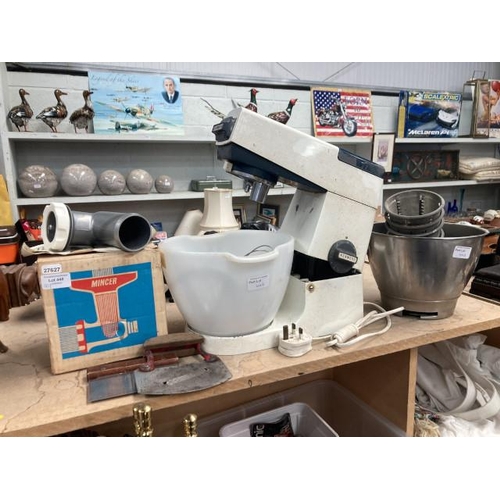 448 - Kenwood chef with mincer, 2 bowls, whisk, dough hook, K beater etc.