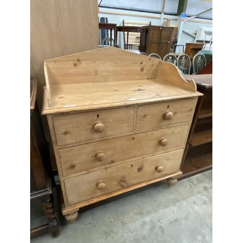 93 - Victorian pine 2 over 2 chest of drawers 110H 95W 48D