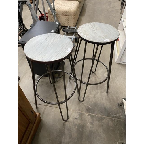 19 - 2 contemporary bar stools with hair pin legs 75H 33cm diameter