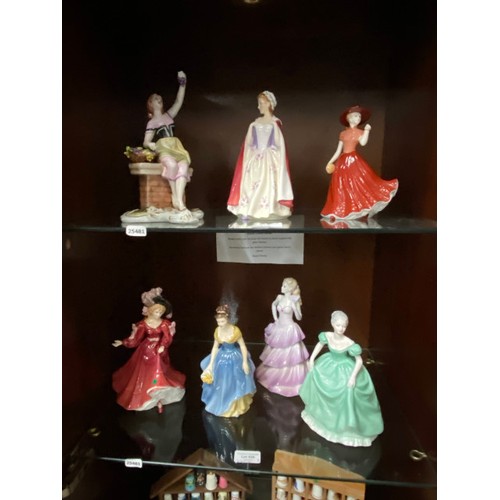 526 - 7 figurines inc. 3 Royal Doulton 