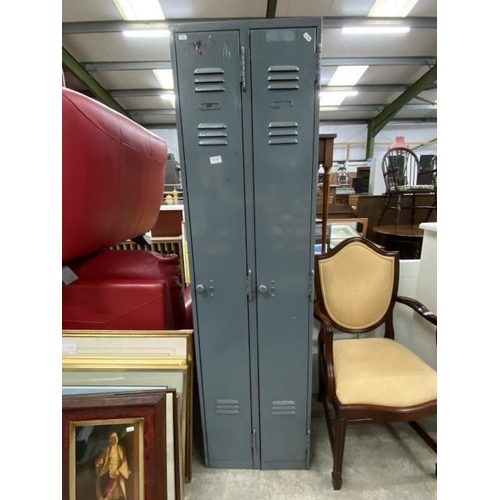 242 - Vintage metal double locker unit 178H 48W 39D (no keys)