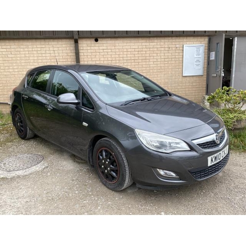 260 - KW10 CKJ Vauxhall Astra Exclusive 113 in grey, 141,349 miles, 5 door, 1600cc, petrol, hatchback, , M... 