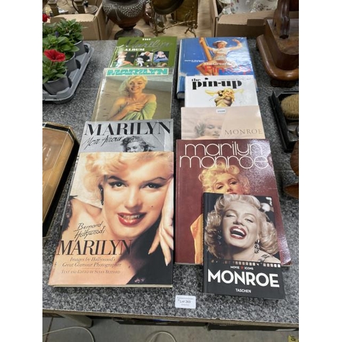 269 - 9 Marilyn Monroe/ Pin-up books