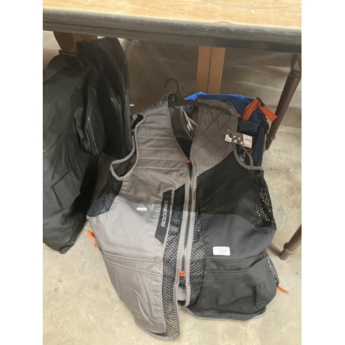 607 - Penn Golf club  carrier on wheels, Sun Climbing Energy back pack, Nike back pack, Regatta Survivor 2... 