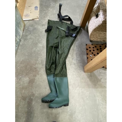 124 - Magreel waders (size 8, new)