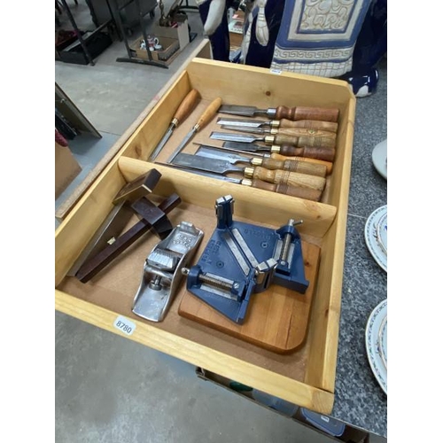 277 - Good tray of refurbished tools including The Boston plane, Marples 6808 vice, I & M Sorby chisels, J... 