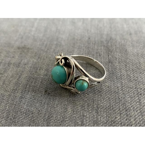 332 - Silver & turquoise ring (size R)