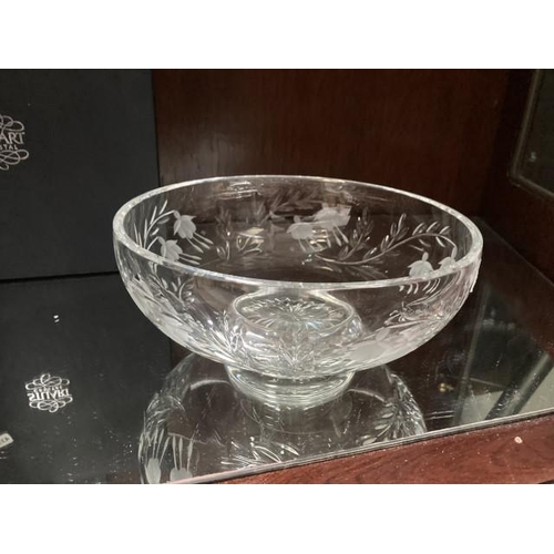 393 - Stuart crystal fruit bowl (boxed)