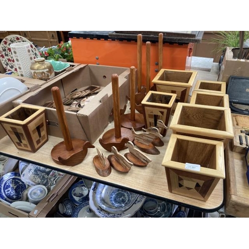 462 - Collection of treen (new) including paper towel holders, marquetry planters, place mats, coasters et... 