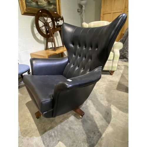 64 - Original 1960's mid century G Plan 6250 Blodfeld swivel armchair in original black vinyl 100H 95W 10... 