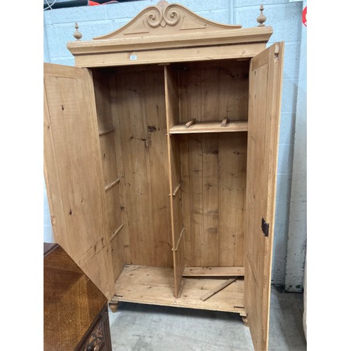 93 - Victorian 2 door wardrobe with shelves and hooks to the interior 208H 115W 49D