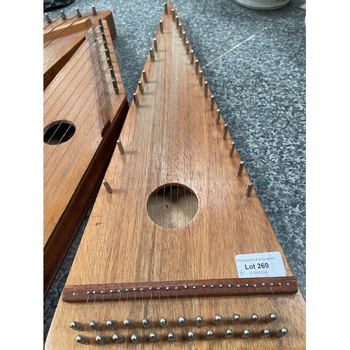 269 - 3 zithers