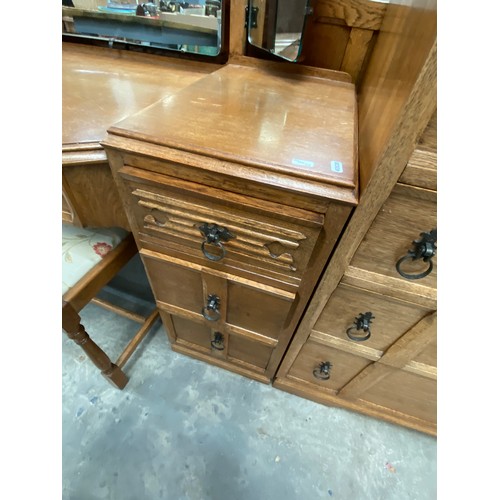 184 - Edwardian oak bedroom suite - 4 drawer chest 90H 78W 46D, bedside chest 68H 33W 32D & dressing table... 