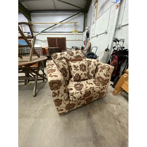 117 - DFS floral lounge chair 105W