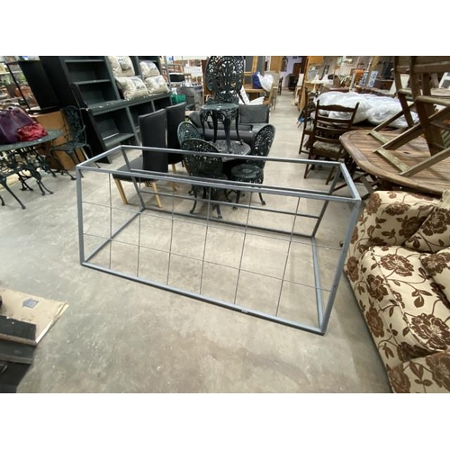 120 - Metal Rug rack 200H 75W 95D