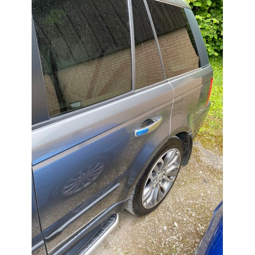 206 - RK09 YUN Land Rover Range Rover SP HSE TDV8 A estate in grey, diesel, 5 doors, 3628CC, 1 key fob, MO... 