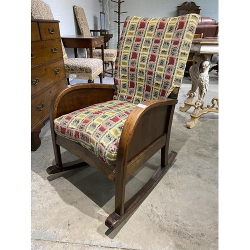 113 - 1920's oak rocking chair 55W