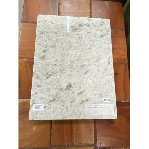 41 - Compac quartz chopping board 400 x 300mm