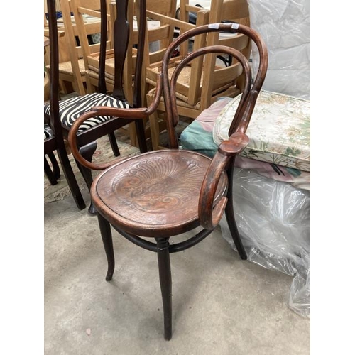 485 - Vintage Bentwood chair (possibly Thonet or J & J Kohn Wein) 60W