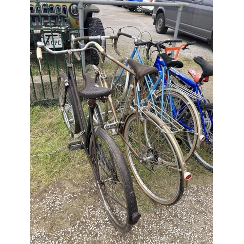 487 - Carlton Corsair bike, Carlton Courette bike & Rudge bike (all sold as seen)