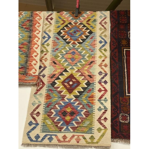 87 - Chobi Kilim 141 x 60cm