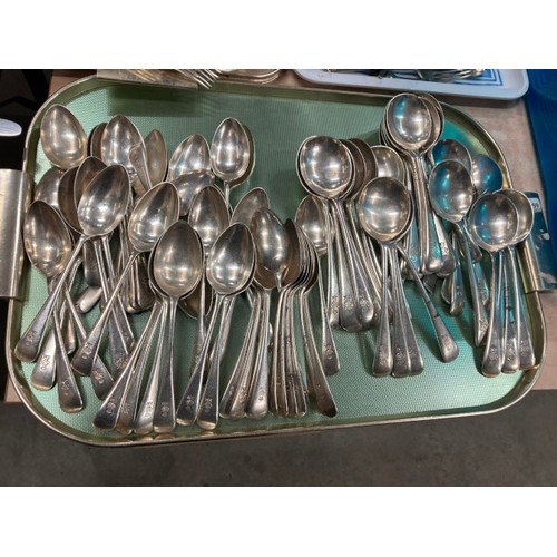 438 - King's Own Yorkshire Light Infantry Sergeants Mess cutlery (inscribed on handles) including large an... 