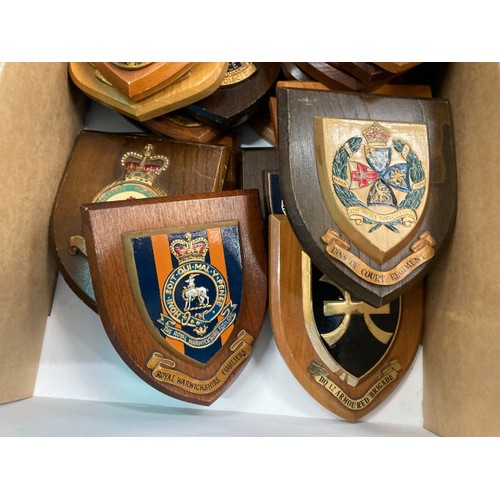 439 - Box of wooden military plaques including 107 Squadron RAF, 50 Squadron RAF, Inns of Court Regiment, ... 