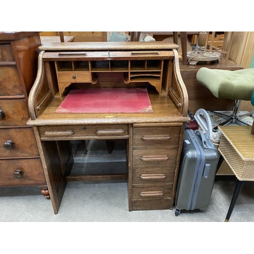 124 - Antique oak roll top desk 110H 90W 64D