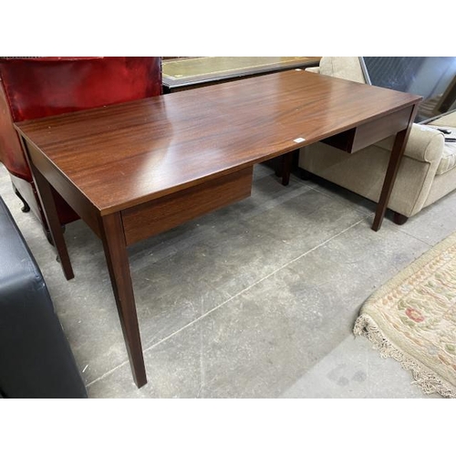 174 - Good quality mahogany desk with 2 drawers 76H 155W 75D