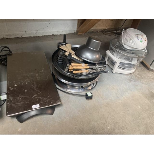 446 - Domestic hot plate, Andrew James electric raclette with accessories and a Jean Patrique professional... 