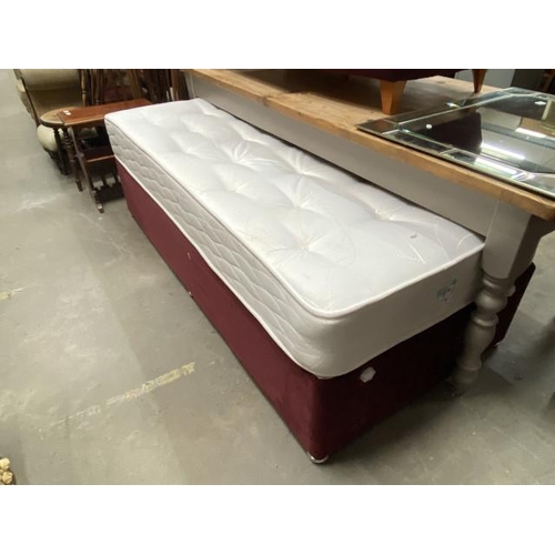 68 - Single (3ft) divan bed