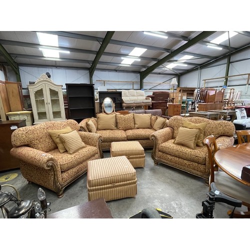 170 - Good quality ‘Duresta’ 3 piece suite (2 armchairs 142W & settee 260W) and 2 box footstools 40H 70W 6... 