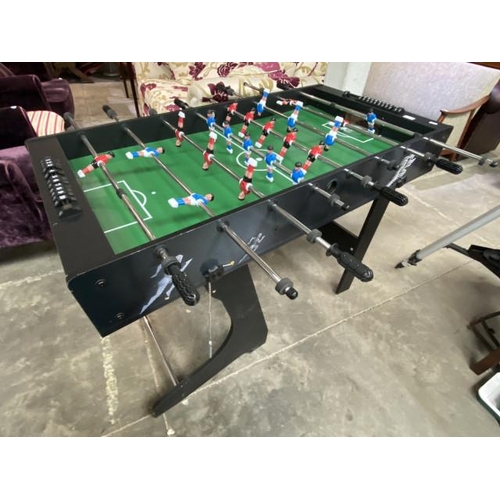 103 - Charles Bentley Premuim 4ft folding football table (SLFT01GR)