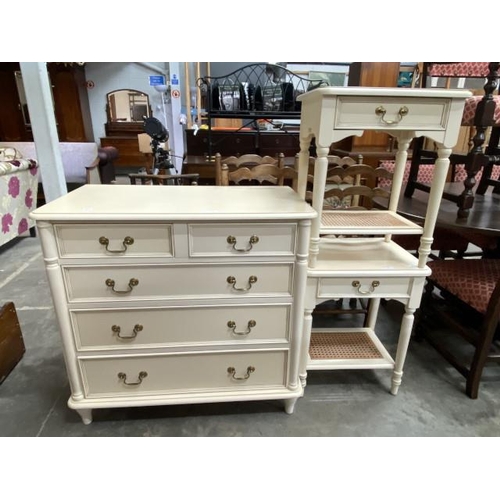 125 - Laura Ashley ‘Clifton’ 2 over 3 chest 86H 90W 48D and a pair of matching bedside tables 62H 50W 38D