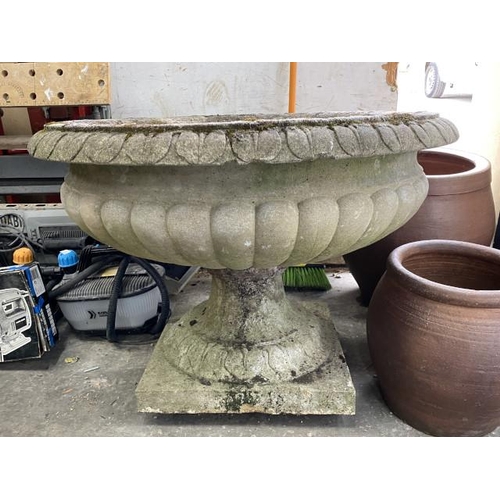 137 - Good quality stone planter (please arrange your own delivery) 65H 90cm diameter