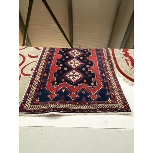 187 - Persian rug 180 x 130cm