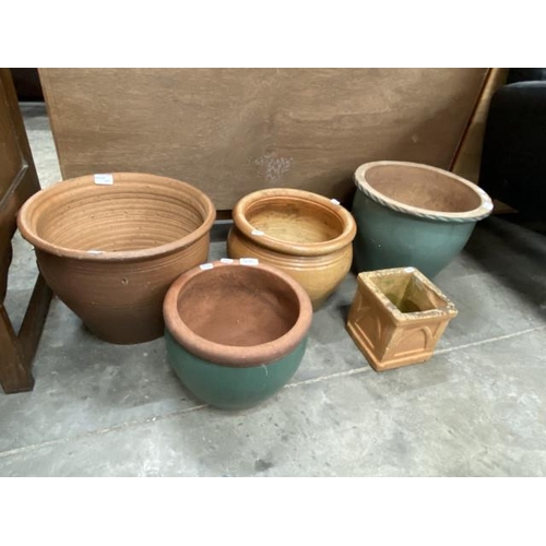 188 - 2 green glazed planters 31H x 38 diam & 22H x 28cm diam, terracotta planter 29H x 38cm diam, Erringt... 