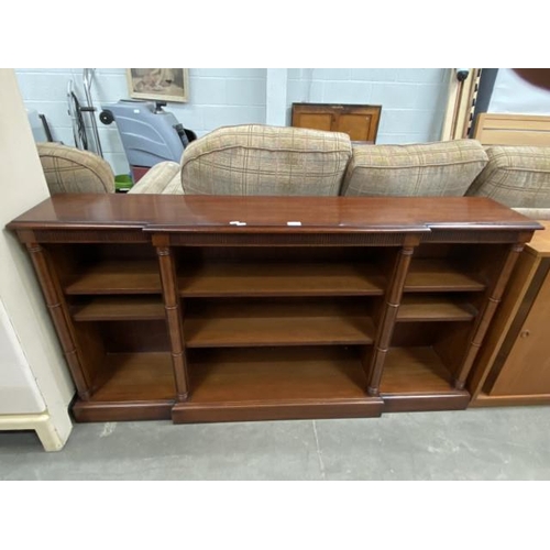 32 - Good quality mahogany breakfront bookcase 83H 159W 30D