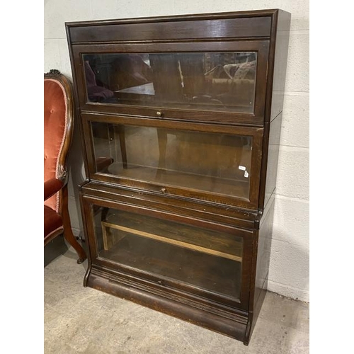 76 - American oak ‘Gunn’ 3 section bookcase 126H 87W 31D