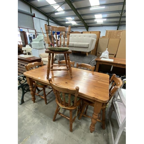 114 - Pine farmhouse kitchen table 76H 152W 82D and 6 chairs