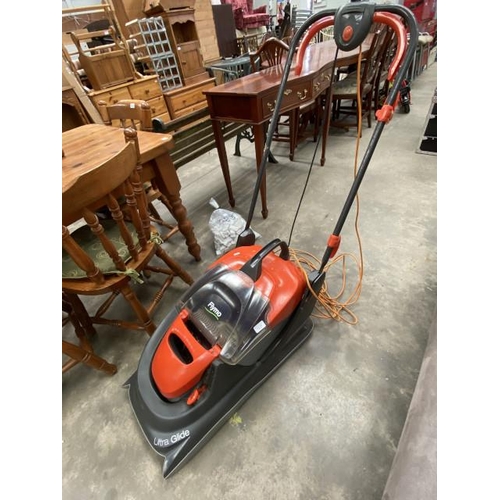 125 - Flymo Ultra Glide lawnmower