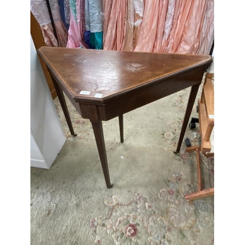 199 - Victorian mahogany inlaid fold over card table 75H 96W 47D (as found)