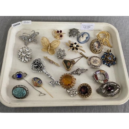 304 - Collection of vintage brooches & scarf clips inc. scent bottle brooch, miracle, marcasite, enamel, c... 