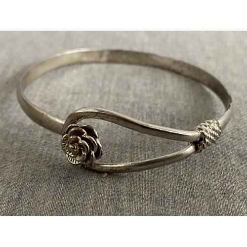 316 - 925 silver rose bangle