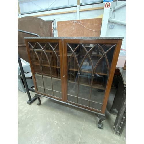 33 - Edwardian mahogany bow fronted display cabinet with one key 106H 104W 30D