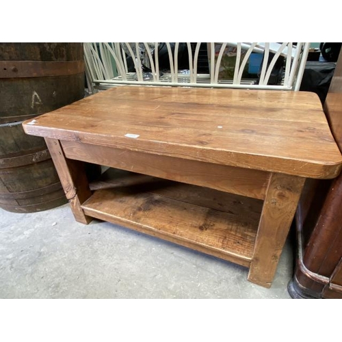 45 - Solid pine coffee table 48H 90W 60D