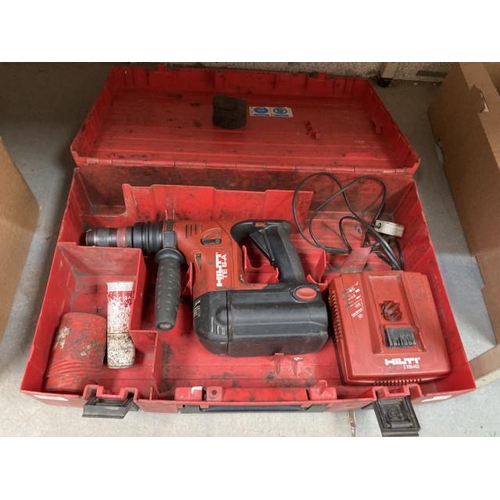 462 - Cased Hilti TE6-A hammer drill with charger