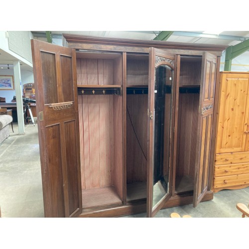 152 - Victorian walnut triple wardrobe 208H 189W 48D