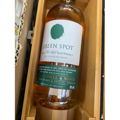 470 - Green Spot Single Pot Still Irish Whiskey 70cl in wooden presentation box, Benedictine liqueur, Guin... 